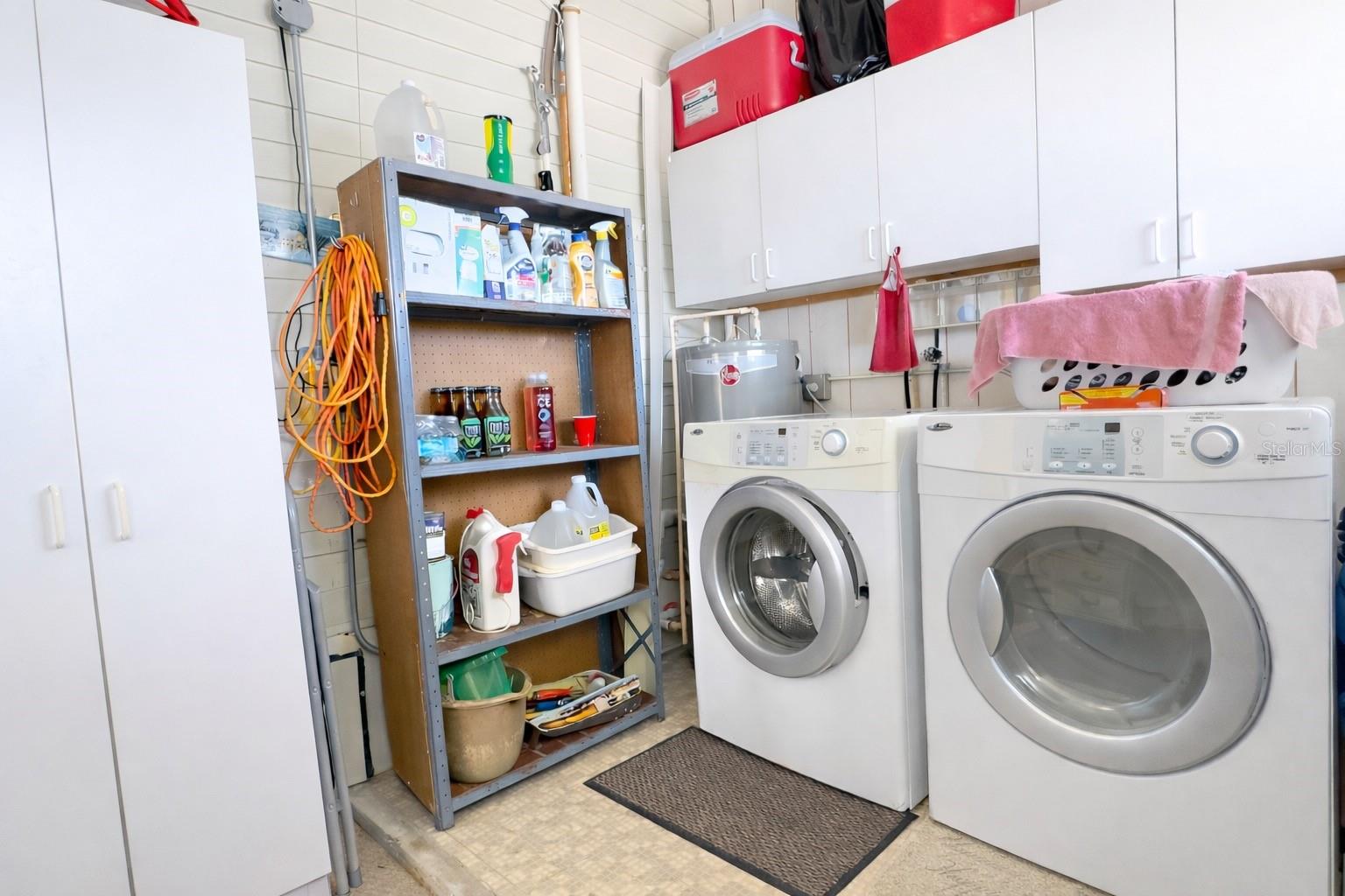 Listing photo id 23 for 772 Imperial Drive