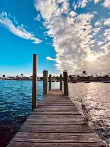 Listing photo id 61 for 772 Imperial Drive