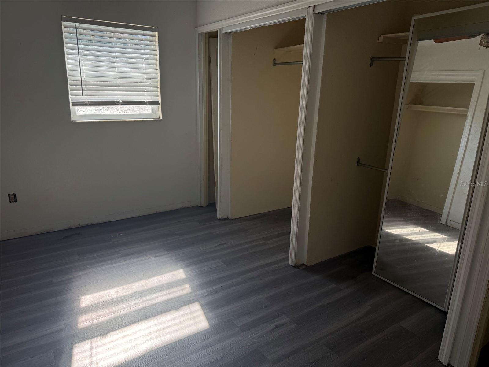 Image 18 of 25 For 1129 Golden Avenue