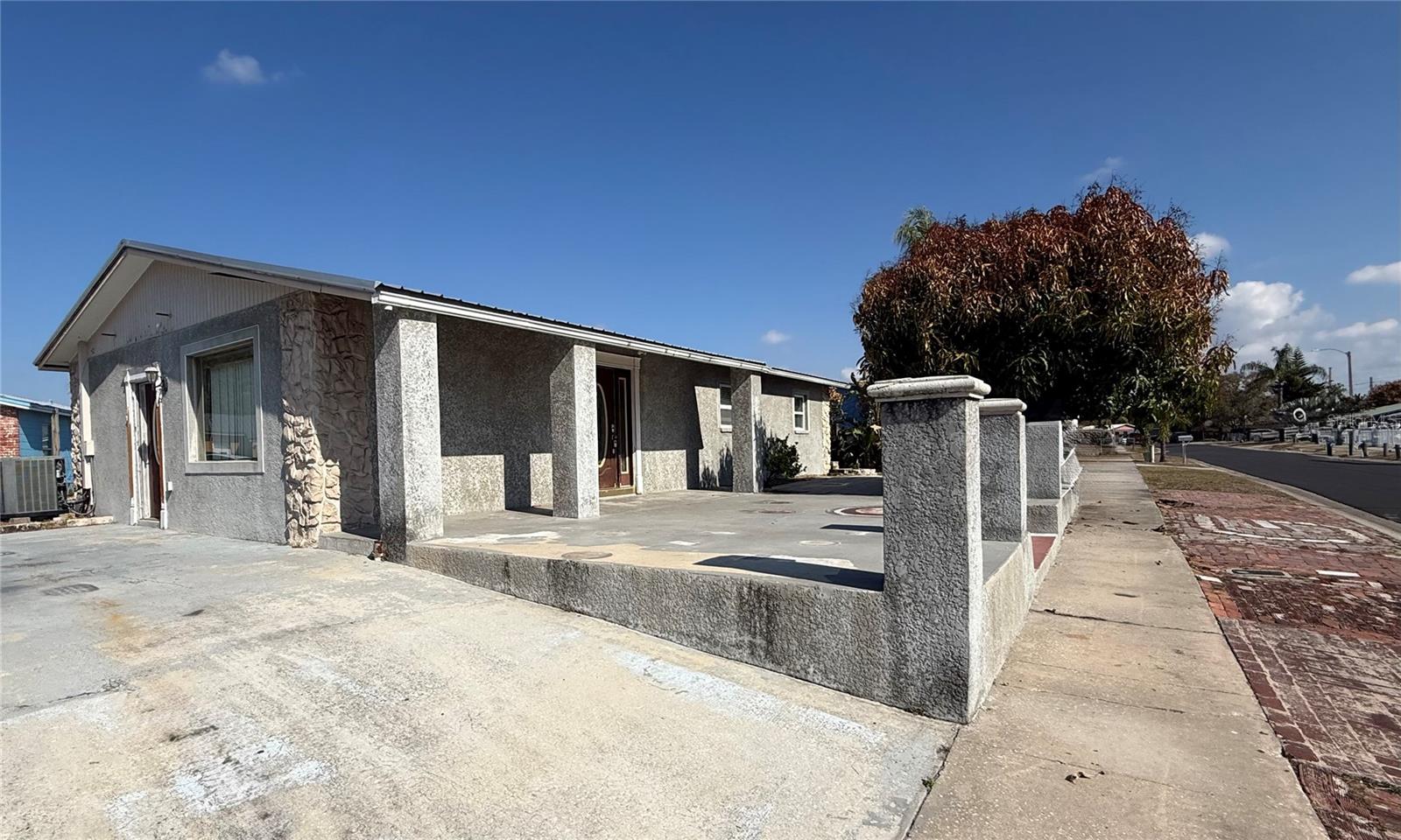 Image 2 of 25 For 1129 Golden Avenue