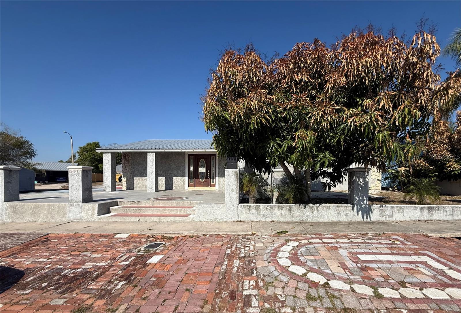 Image 25 of 25 For 1129 Golden Avenue