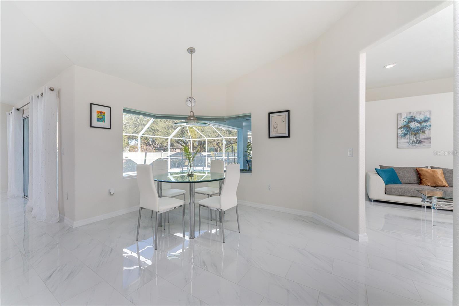 Image 16 of 80 For 1041 Harbour Drake Drive