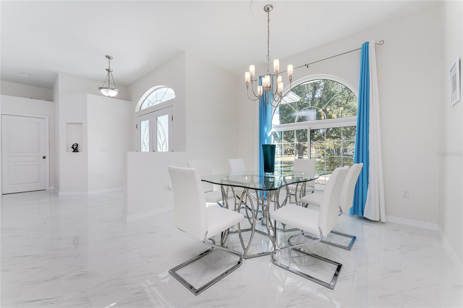 Image 7 of 80 For 1041 Harbour Drake Drive