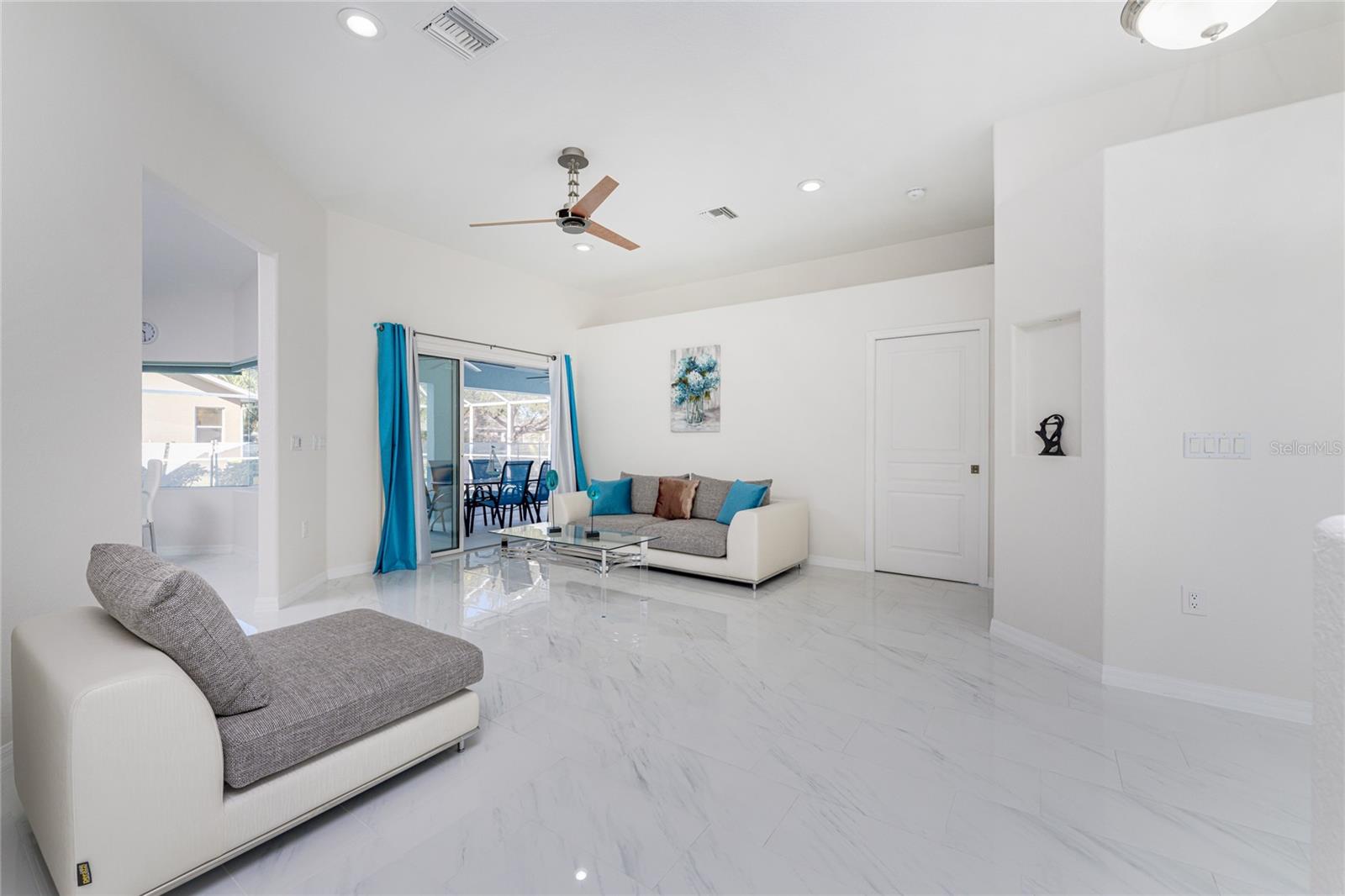 Image 9 of 80 For 1041 Harbour Drake Drive