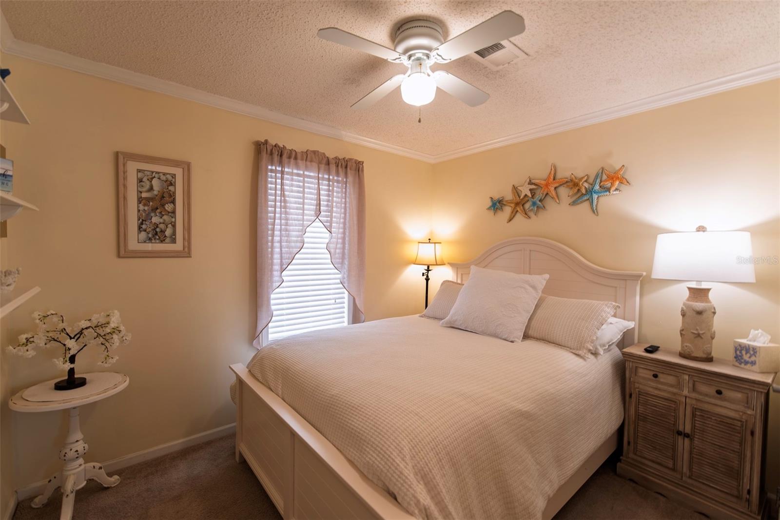 Image 16 of 33 For 1 Den Helder Avenue