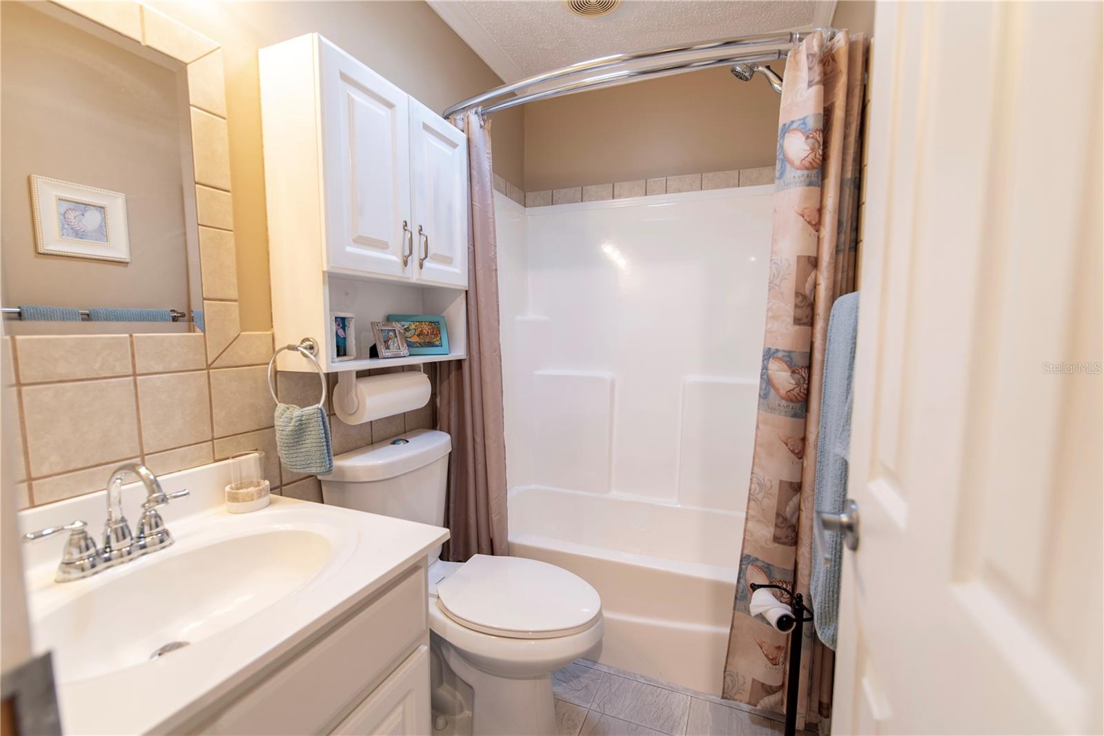 Image 18 of 33 For 1 Den Helder Avenue