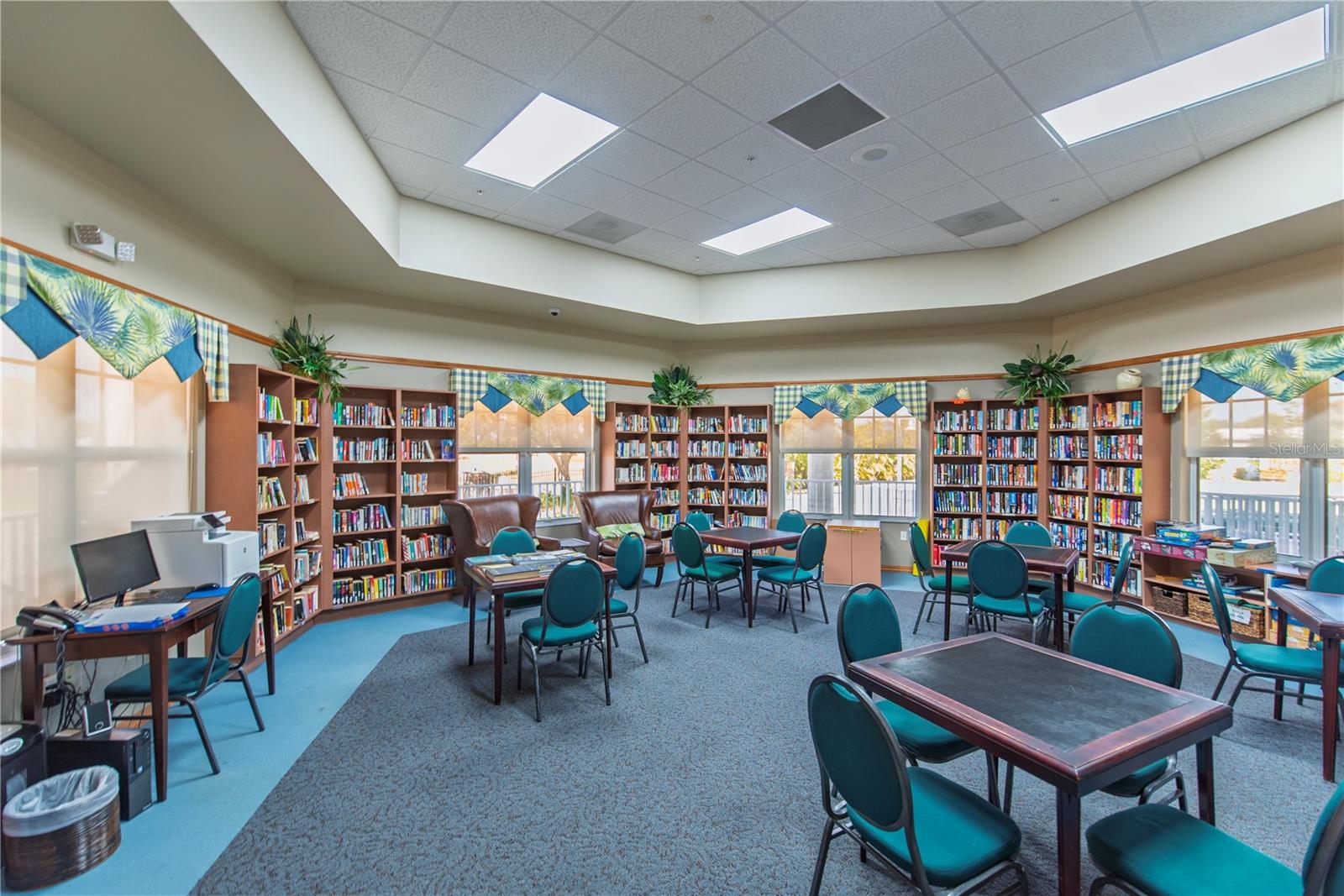 Image 32 of 33 For 1 Den Helder Avenue