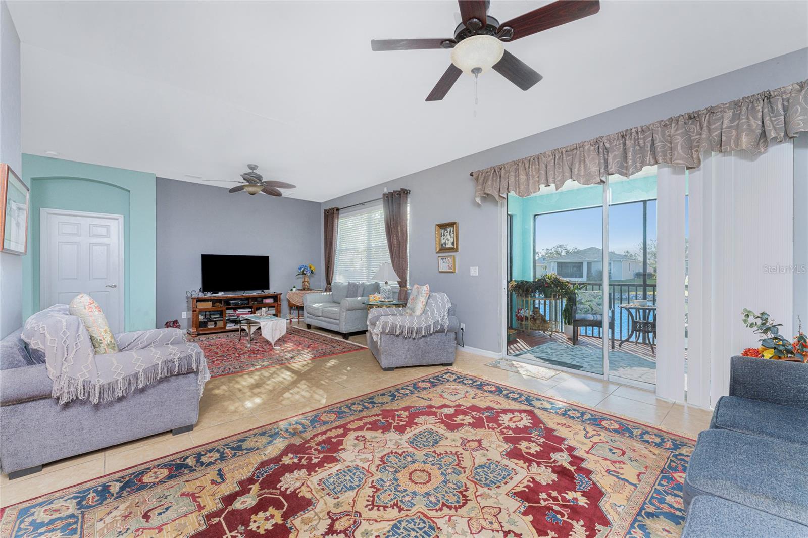 Image 14 of 58 For 8624 Lake Front Court