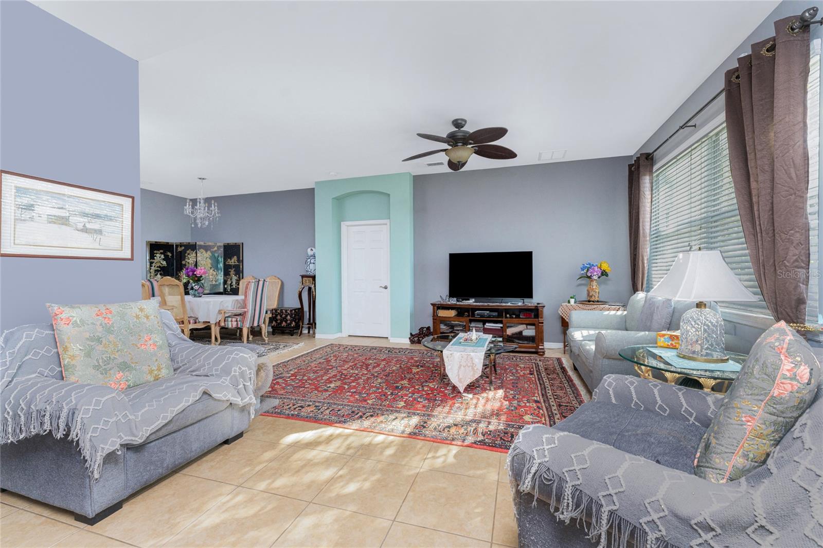 Image 16 of 58 For 8624 Lake Front Court