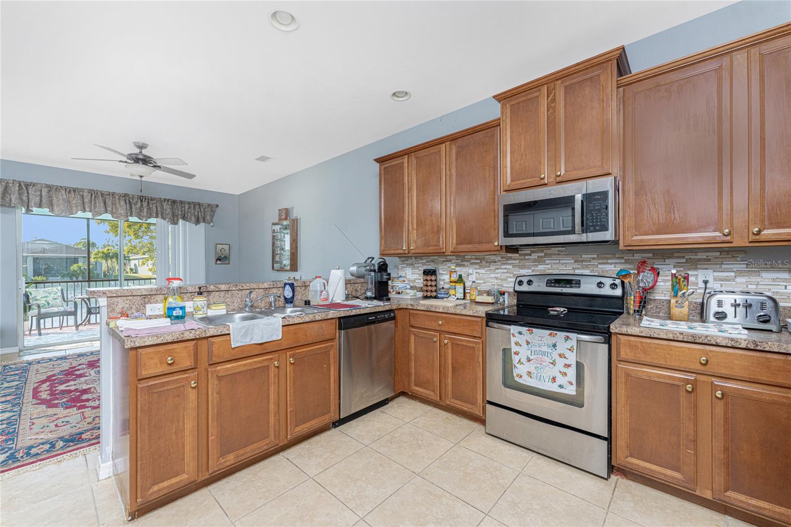 Image 19 of 58 For 8624 Lake Front Court