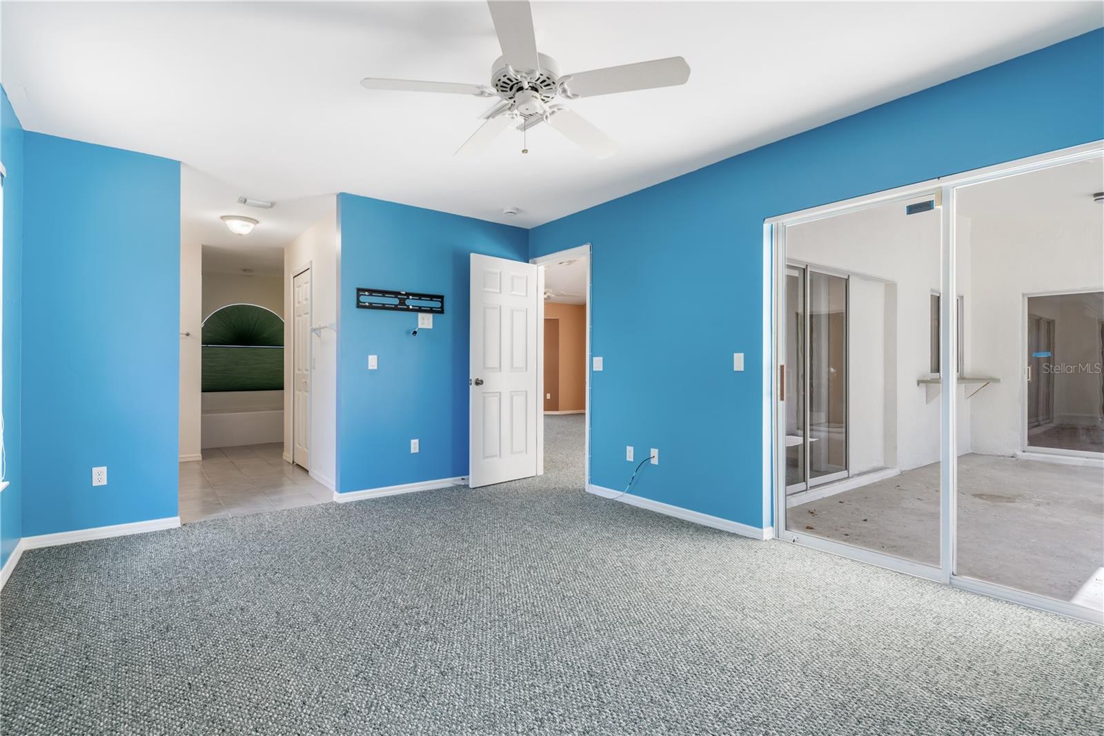 Image 14 of 31 For 23385 Hemenway Avenue