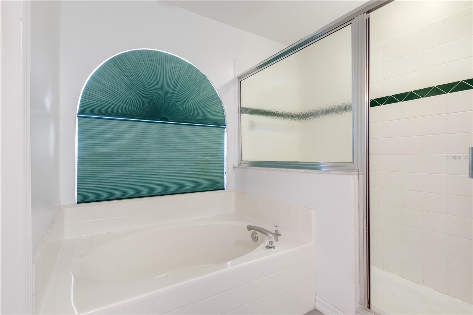 Image 19 of 31 For 23385 Hemenway Avenue