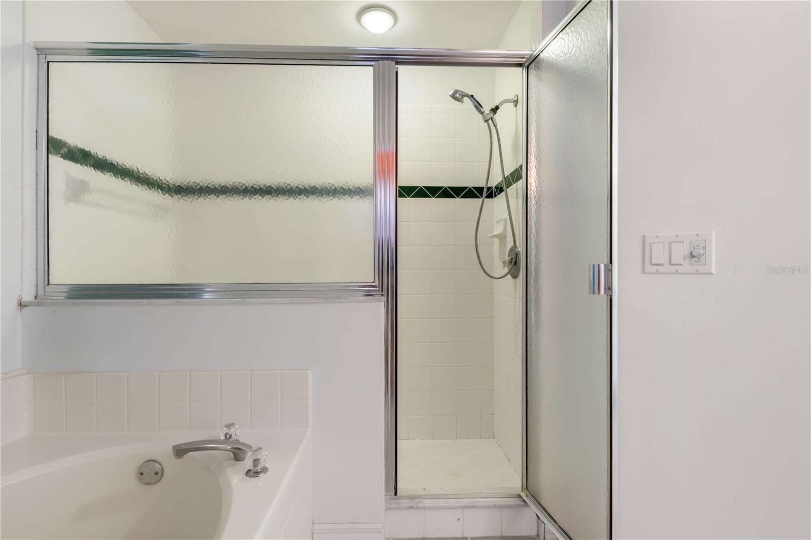 Image 20 of 31 For 23385 Hemenway Avenue