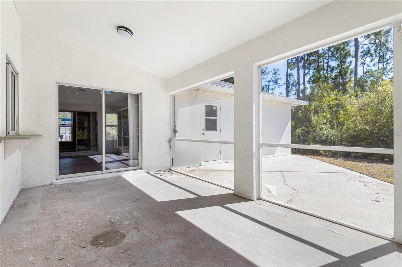 Image 24 of 31 For 23385 Hemenway Avenue