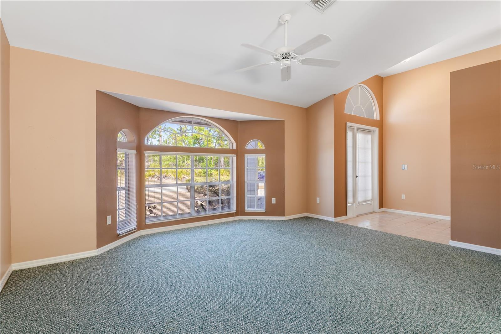 Image 4 of 31 For 23385 Hemenway Avenue