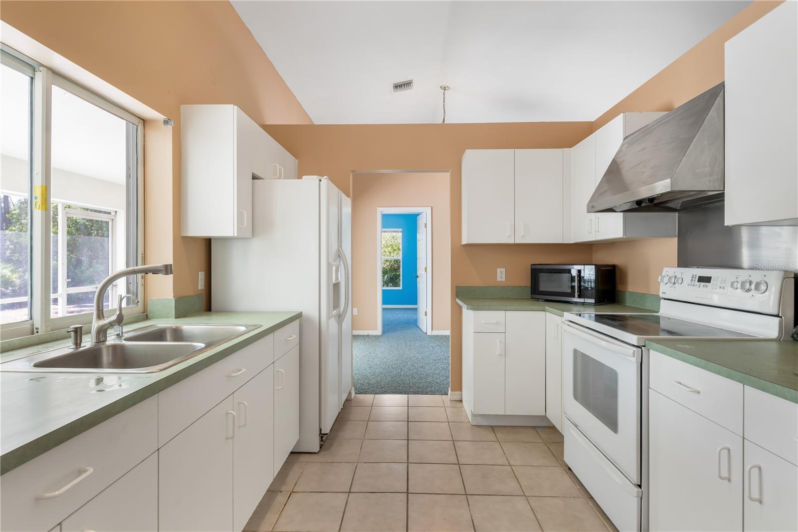 Image 6 of 31 For 23385 Hemenway Avenue