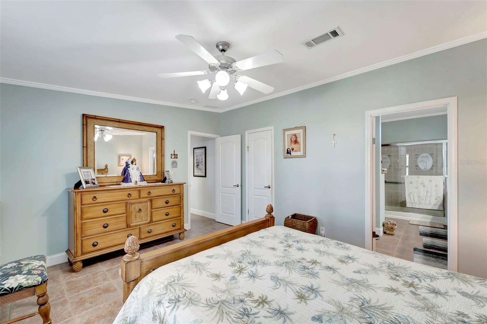 Image 21 of 45 For 16 Copenhagen Avenue