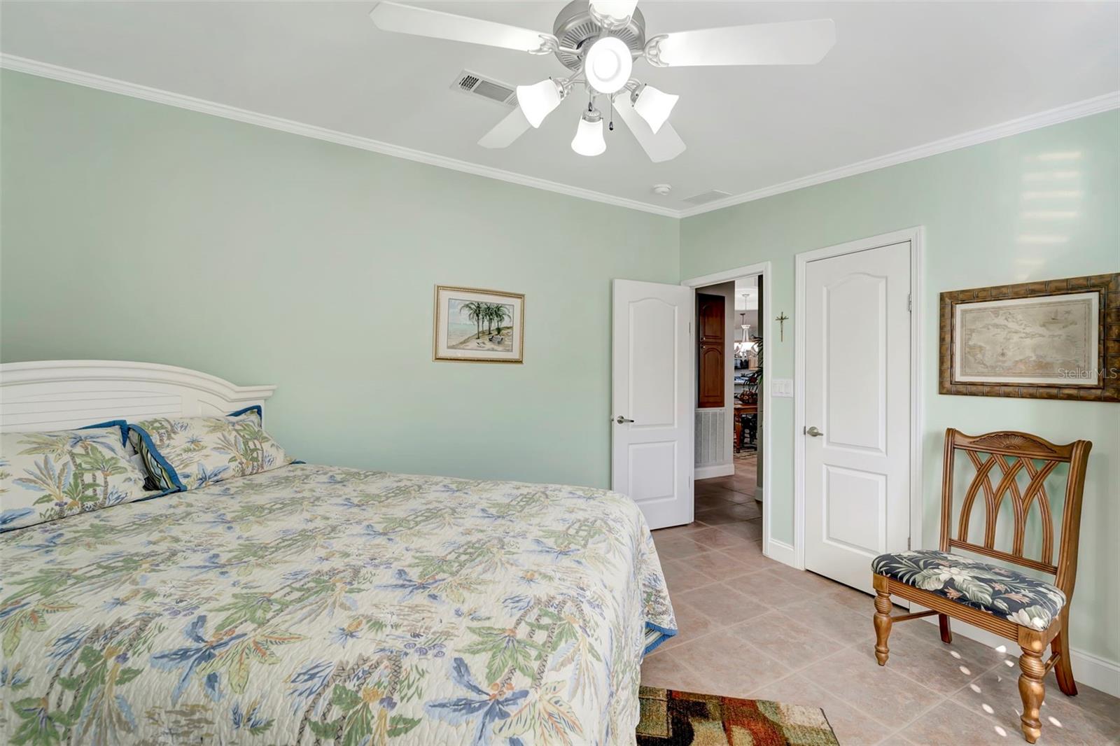 Image 29 of 45 For 16 Copenhagen Avenue