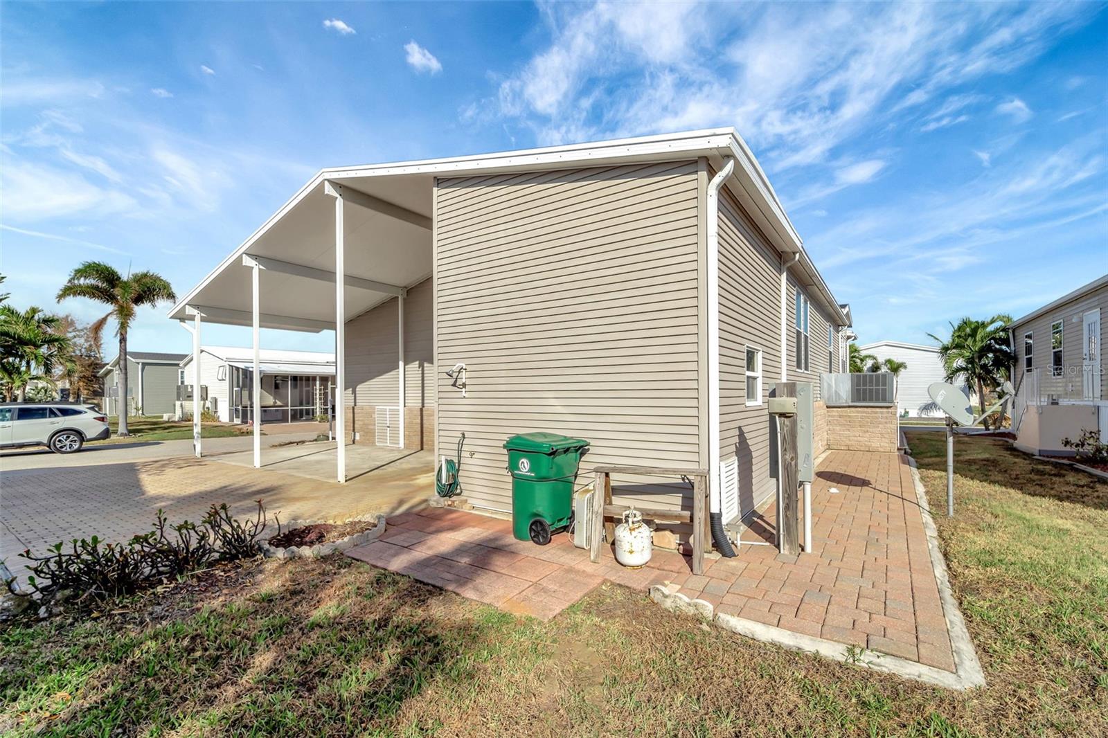 Image 5 of 45 For 16 Copenhagen Avenue