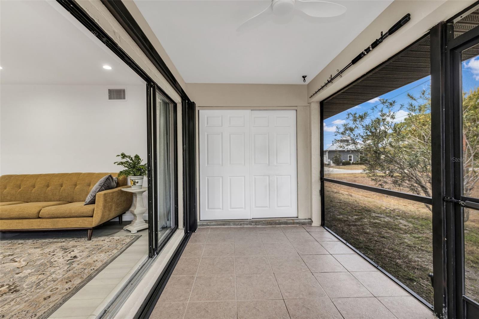 Image 31 of 43 For 232 Henry Street