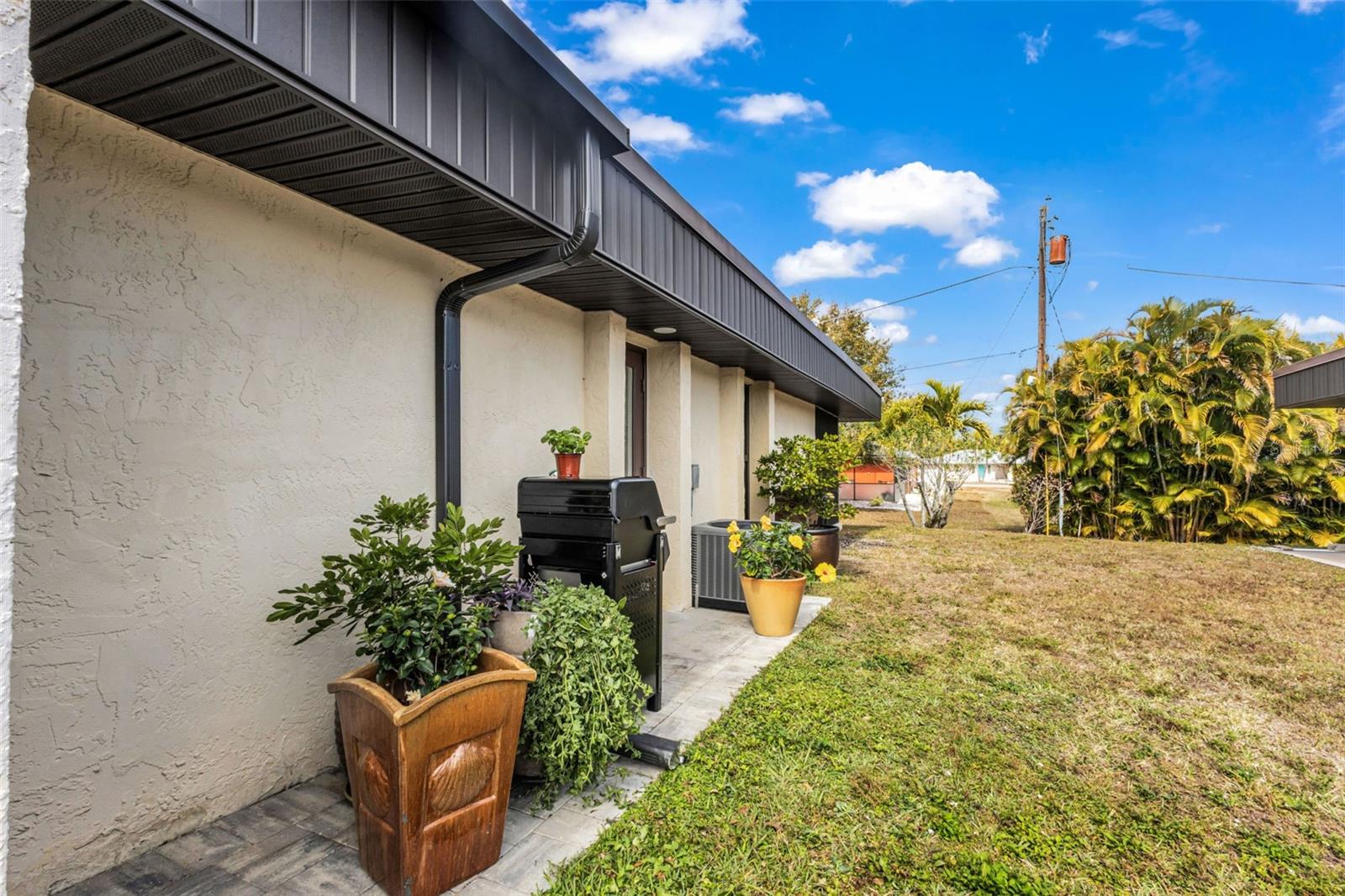 Image 34 of 43 For 232 Henry Street