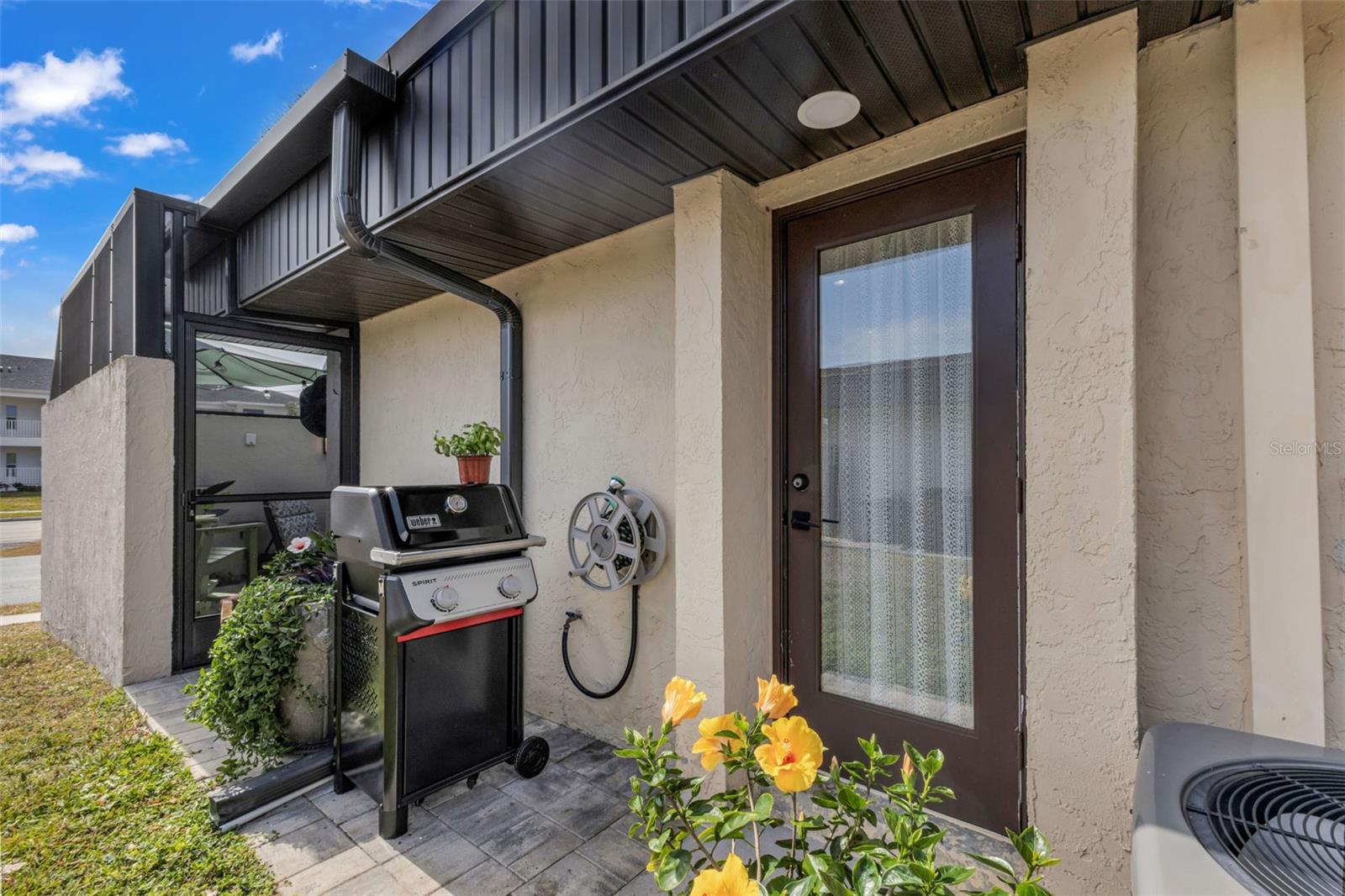 Image 37 of 43 For 232 Henry Street