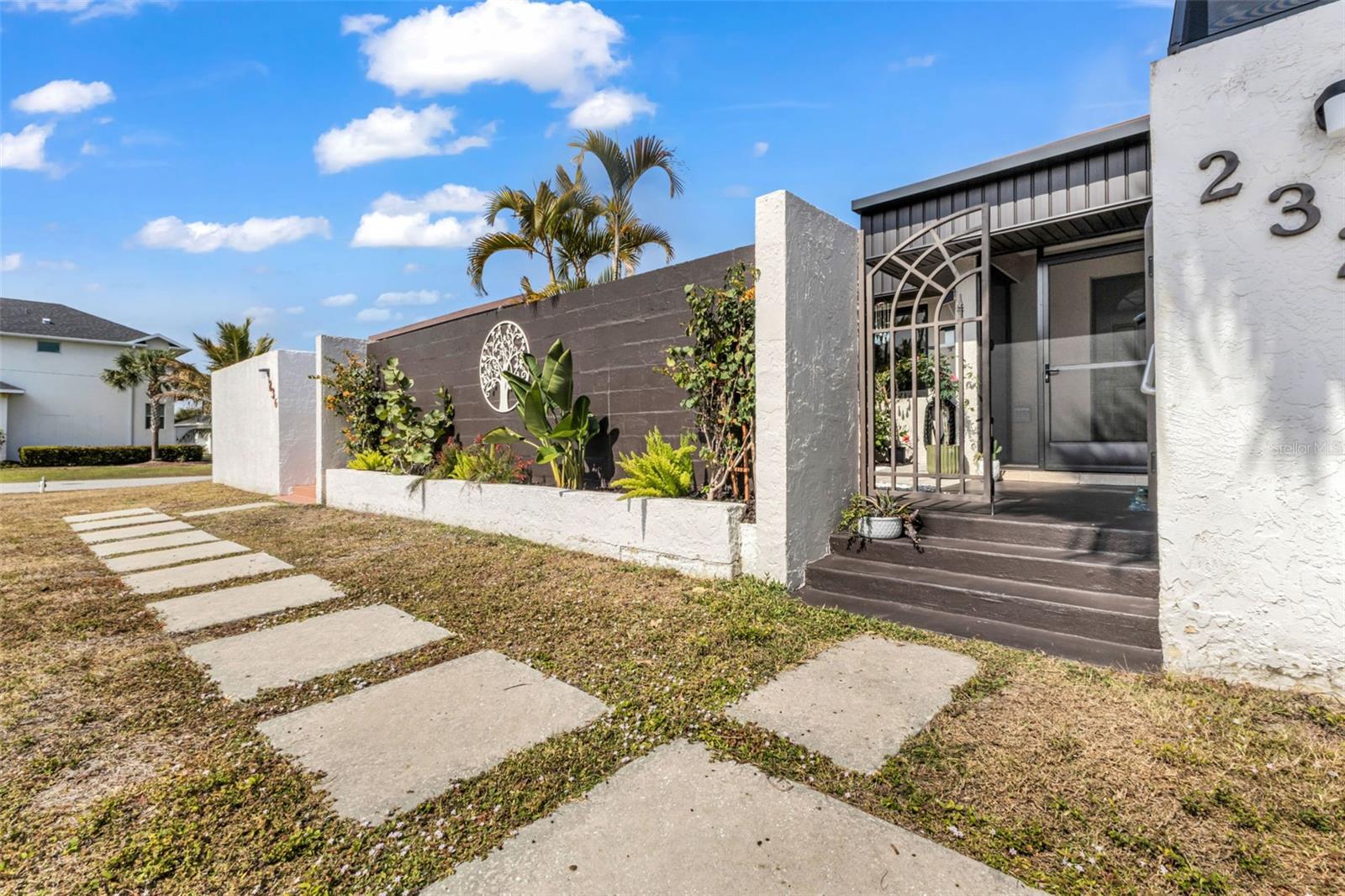 Image 39 of 43 For 232 Henry Street