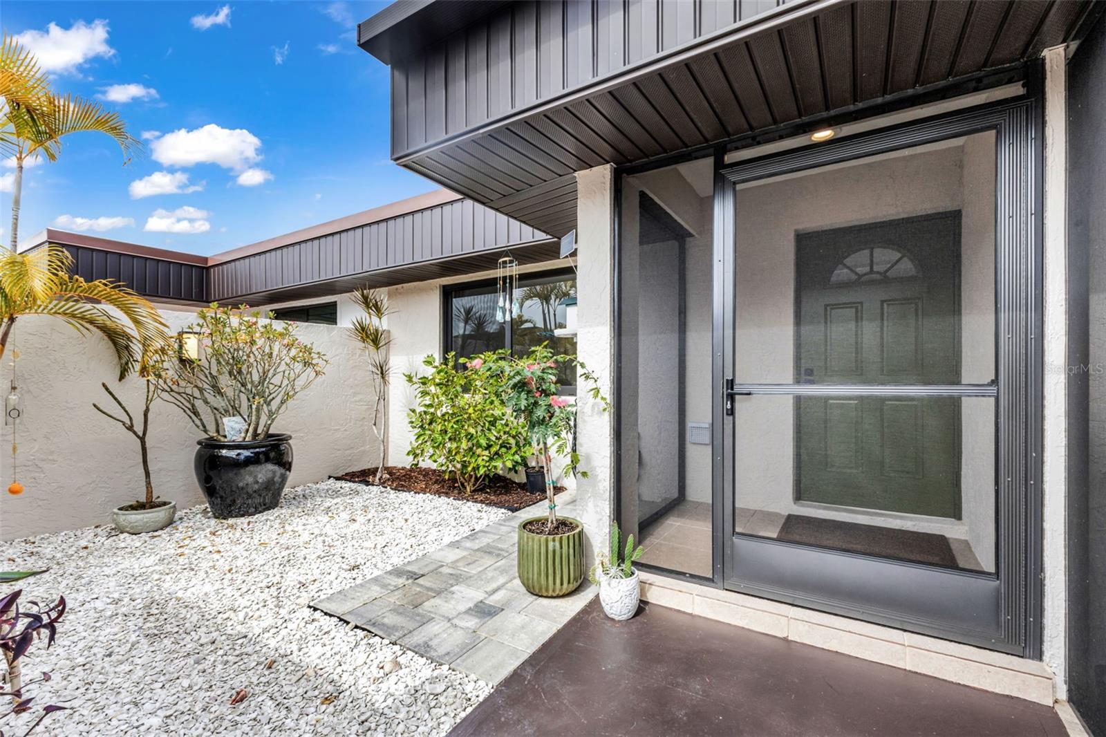 Image 4 of 43 For 232 Henry Street