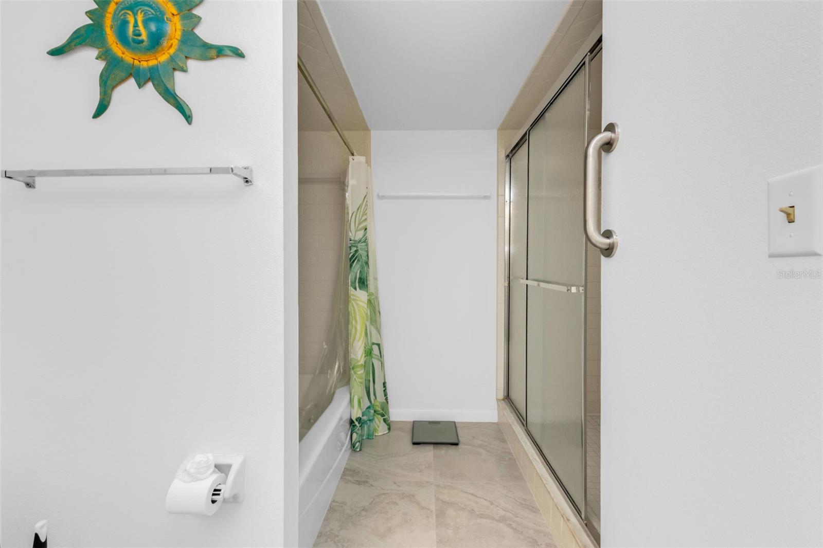 Image 21 of 33 For 601 Shreve Street 66a