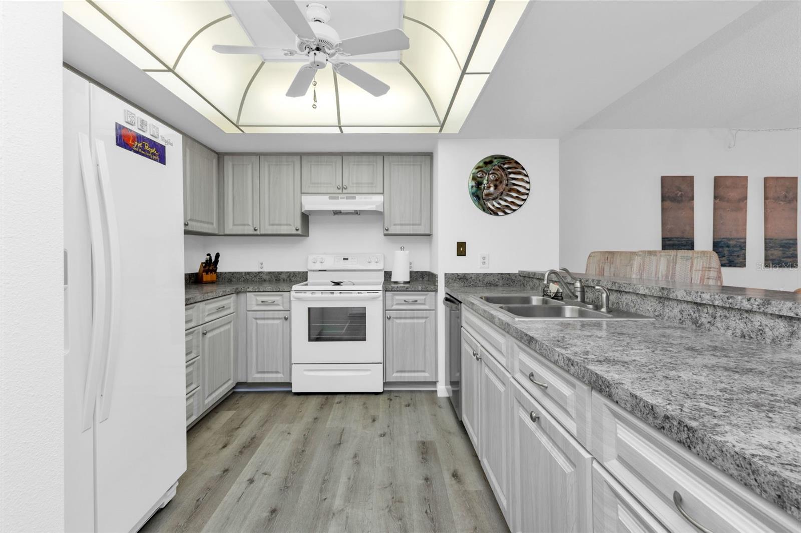 Image 25 of 33 For 601 Shreve Street 66a