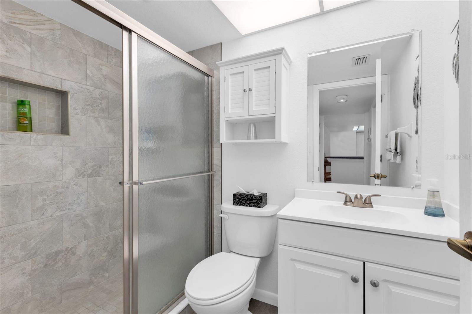 Image 26 of 33 For 601 Shreve Street 66a