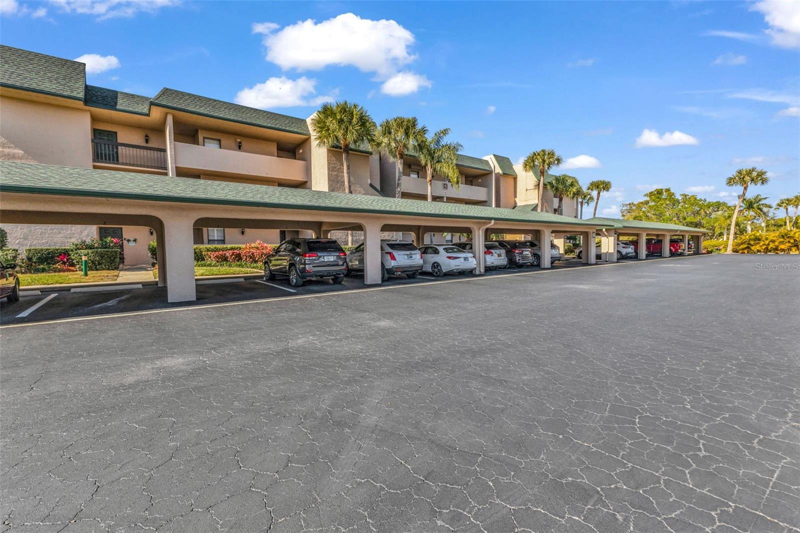 Image 31 of 33 For 601 Shreve Street 66a