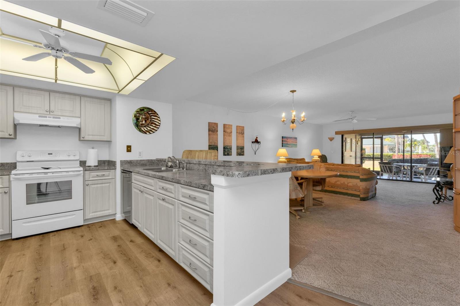 Image 6 of 33 For 601 Shreve Street 66a