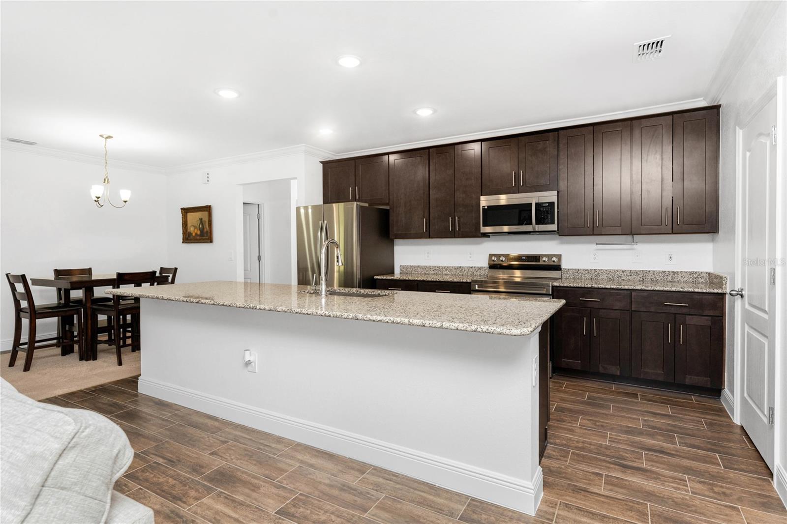 Image 23 of 59 For 4080 Collingswood Boulevard