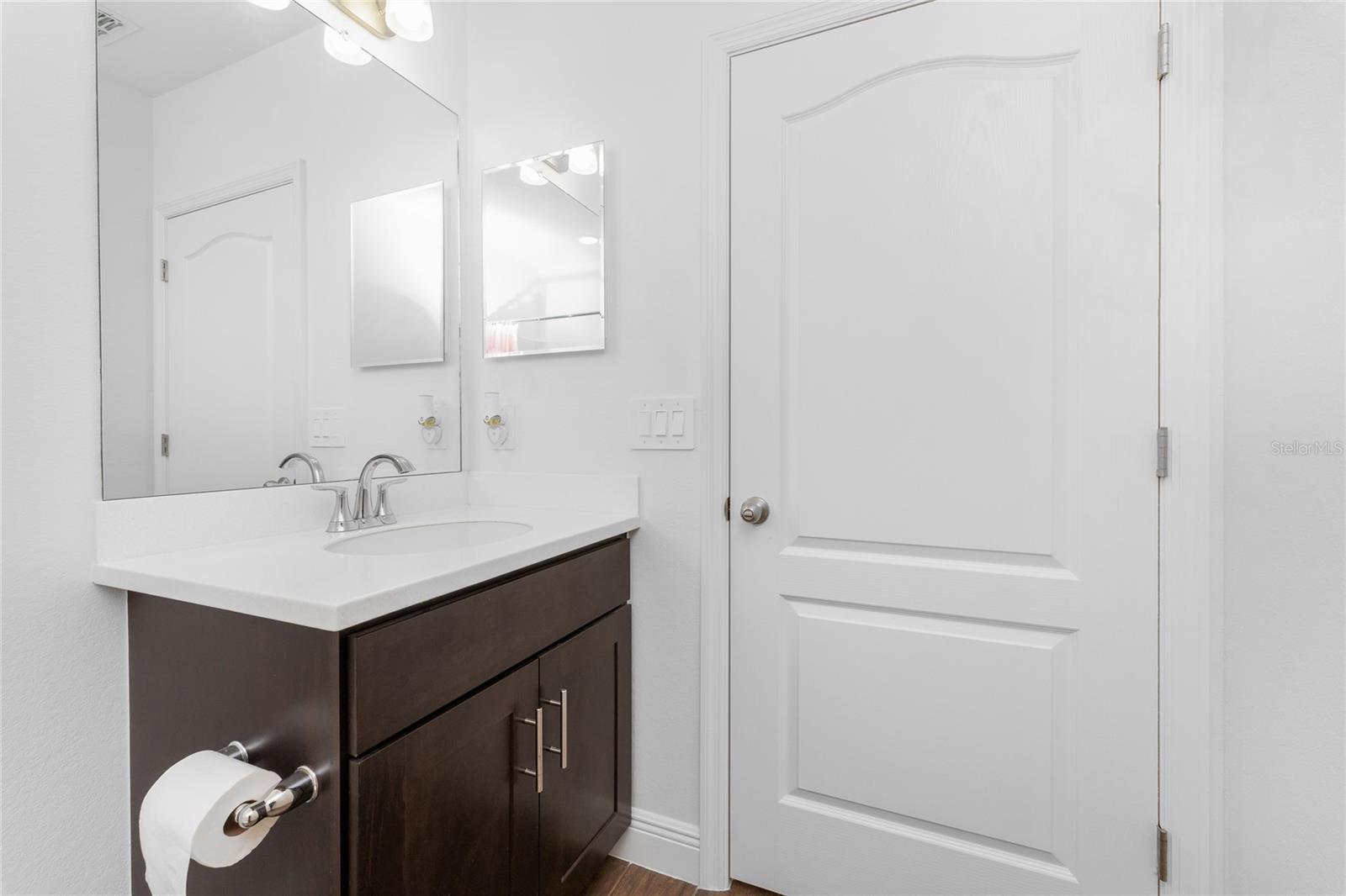 Image 33 of 59 For 4080 Collingswood Boulevard