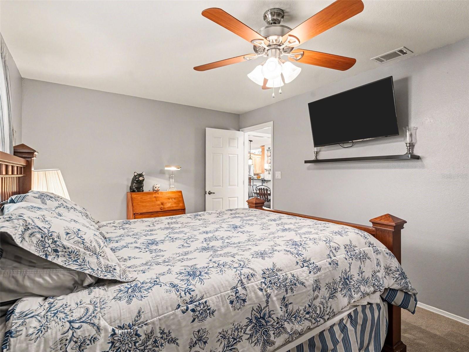 Image 17 of 31 For 507 Ramblewood Street