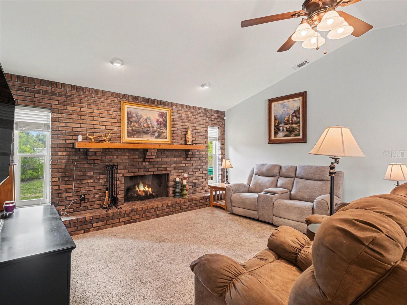 Image 9 of 31 For 507 Ramblewood Street