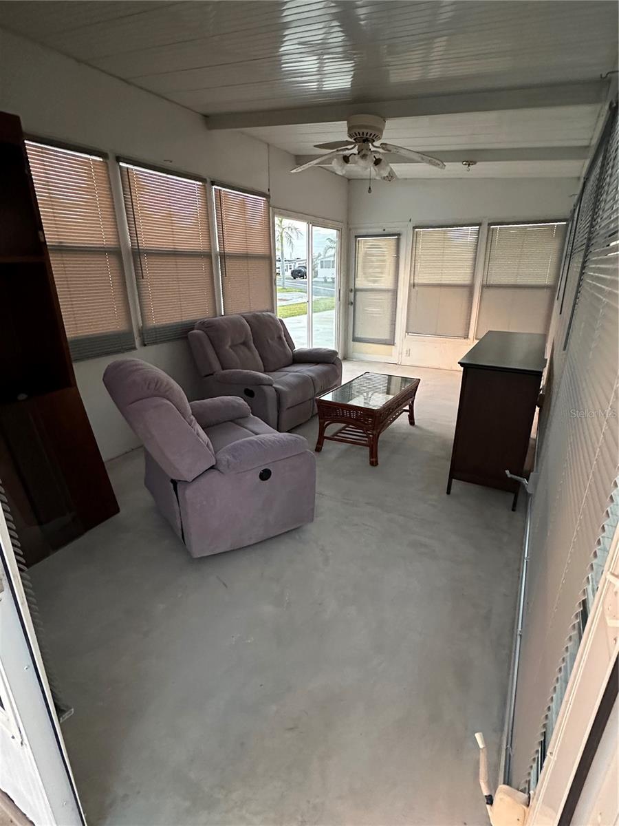 Image 3 of 17 For 46900 Bermont Road 310