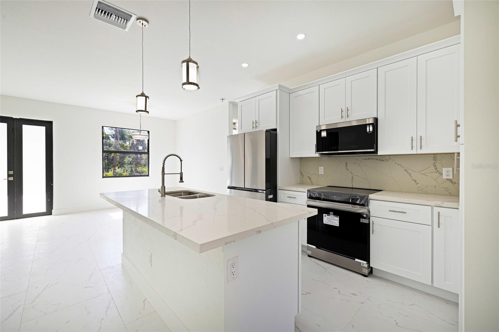 Image 13 of 35 For 355 Milton Street