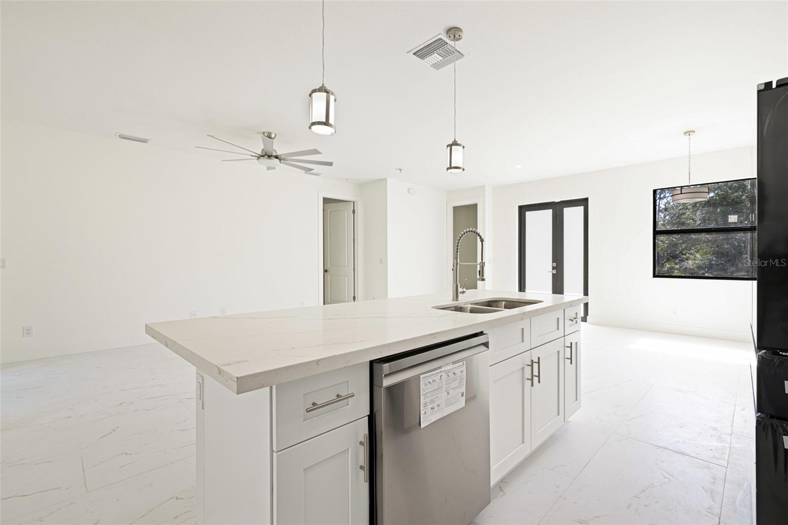 Image 17 of 35 For 355 Milton Street