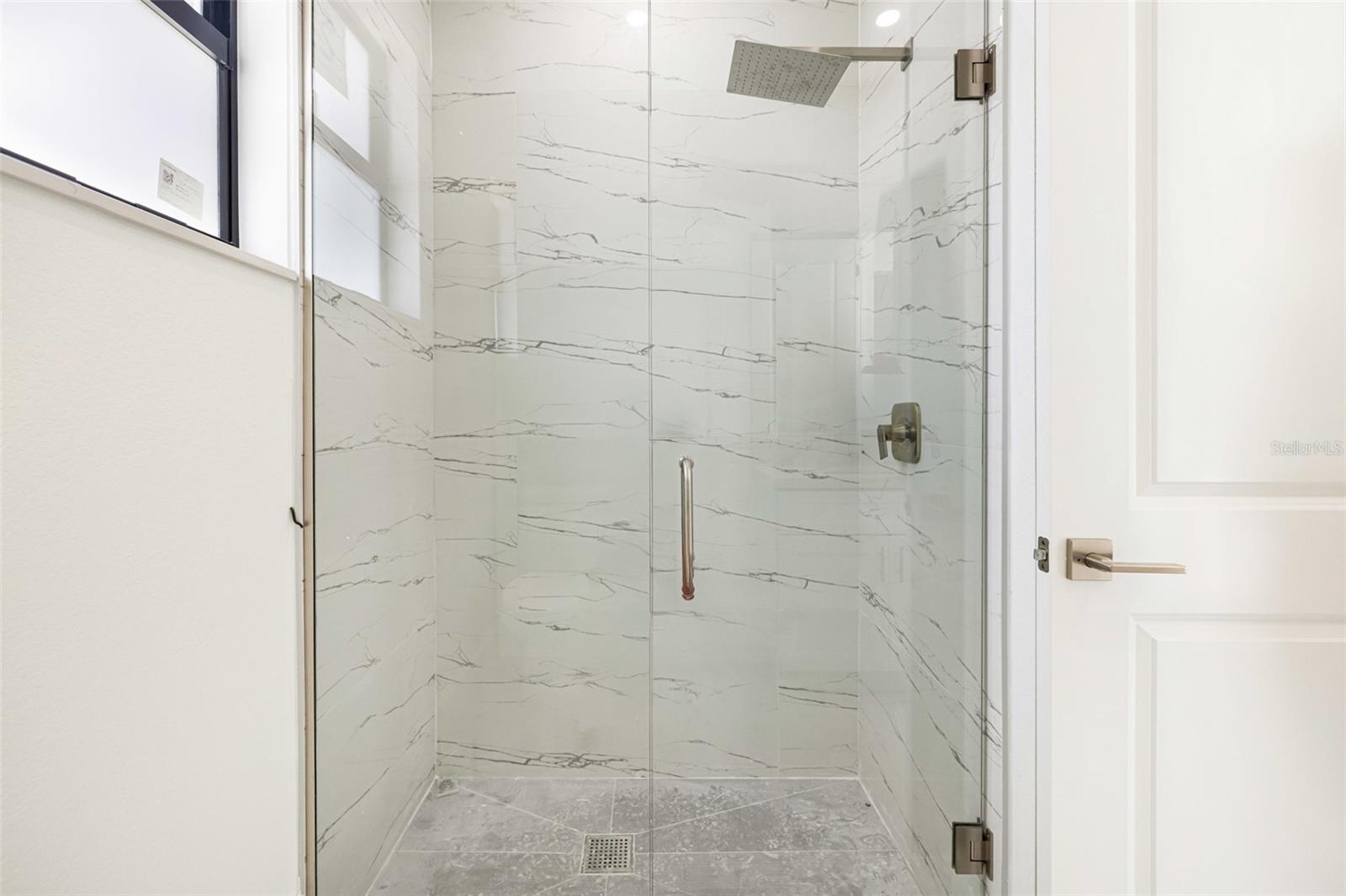 Image 23 of 35 For 355 Milton Street