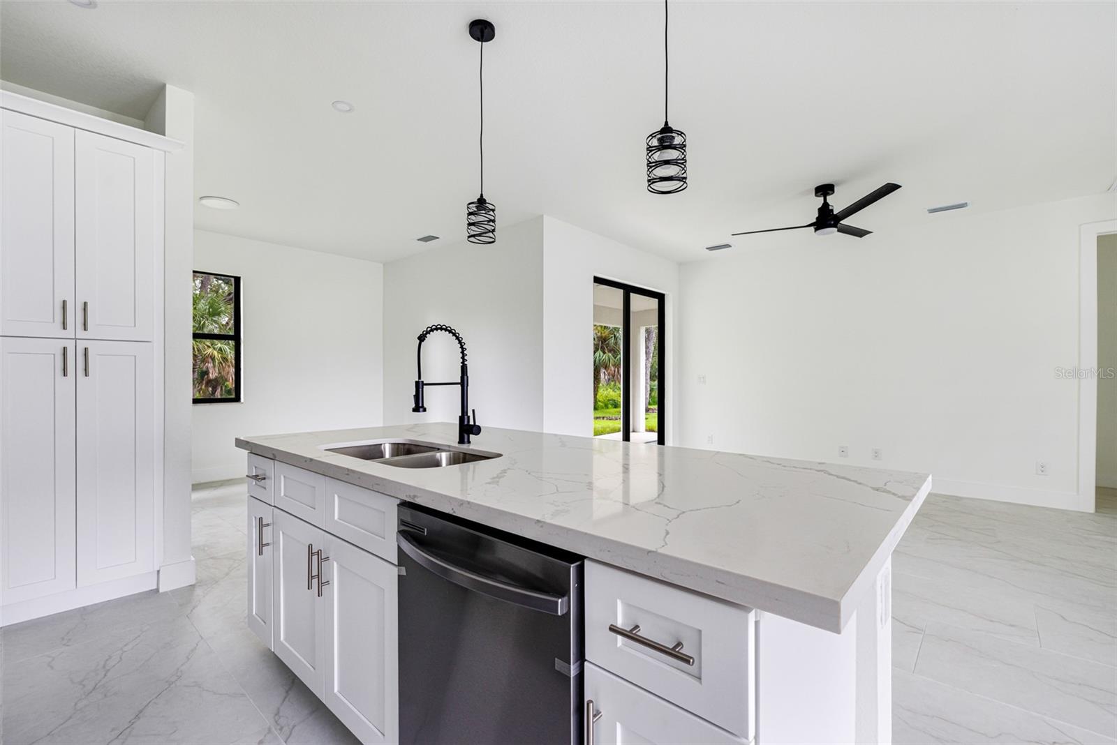 Image 13 of 40 For 16290 Banyan Avenue