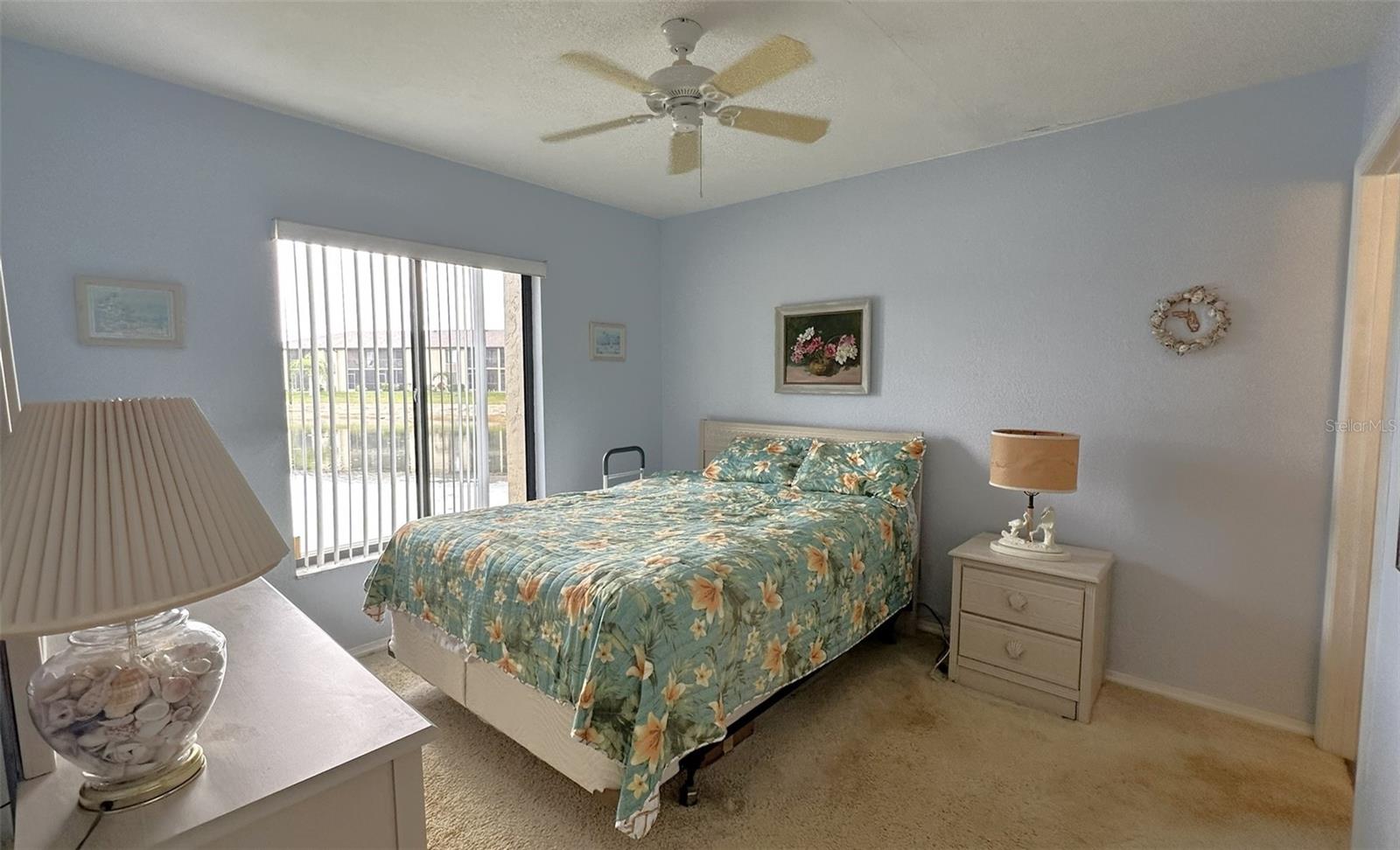 Image 15 of 28 For 4024 Oakview Drive I2