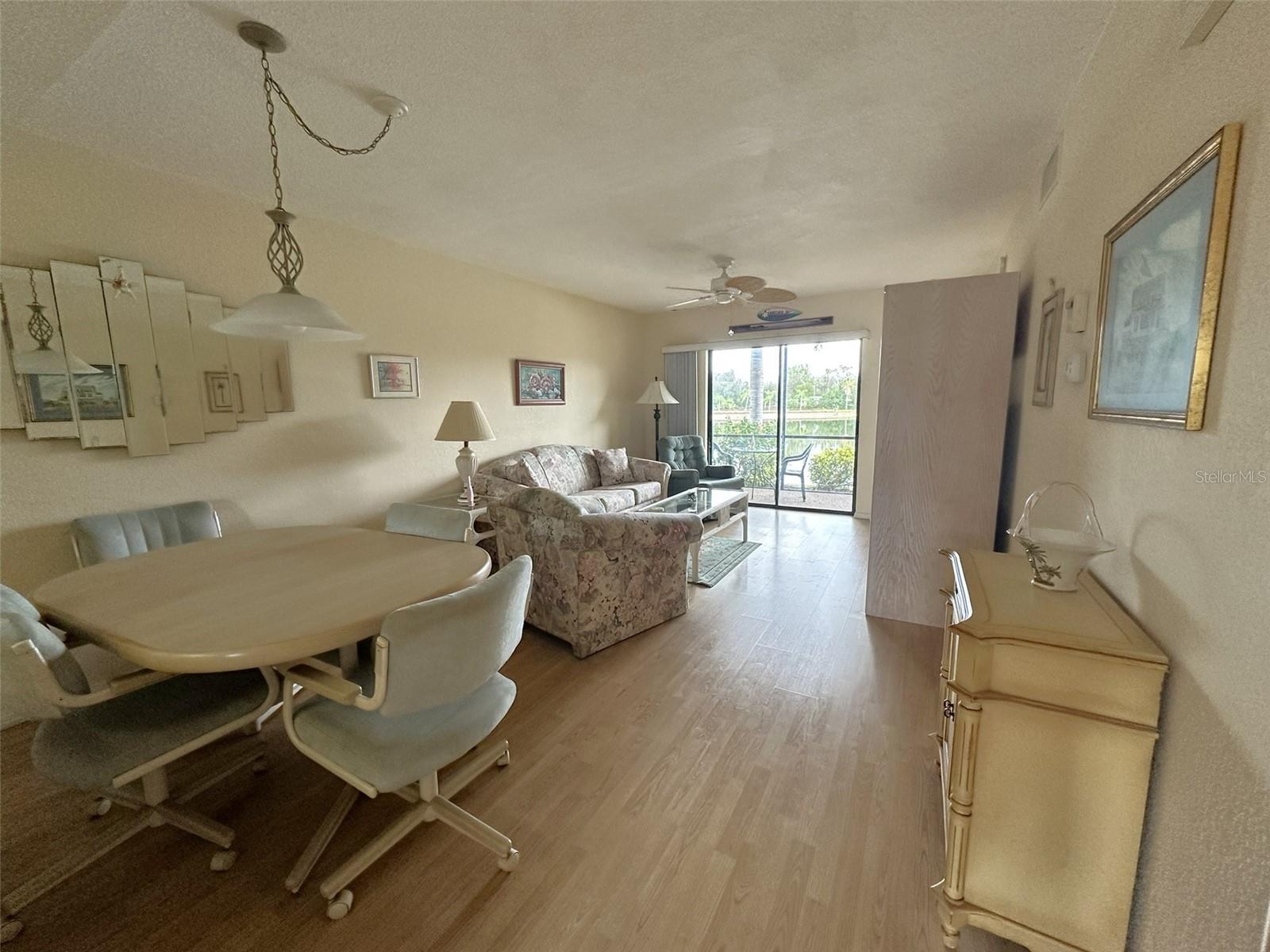 Image 9 of 28 For 4024 Oakview Drive I2