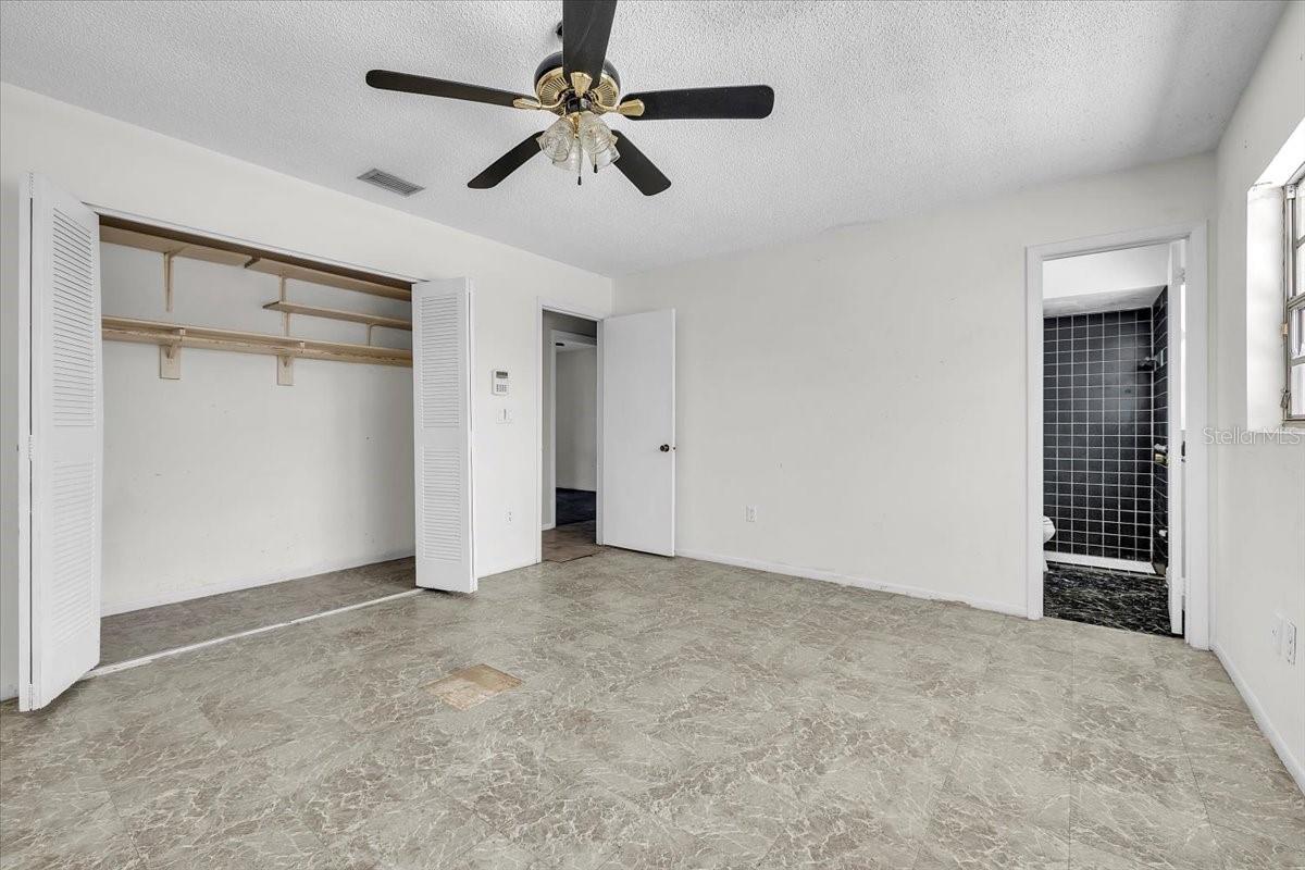 Image 16 of 44 For 22265 Niagara Avenue