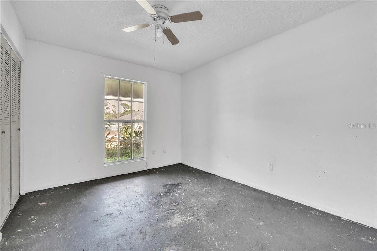 Image 23 of 44 For 22265 Niagara Avenue