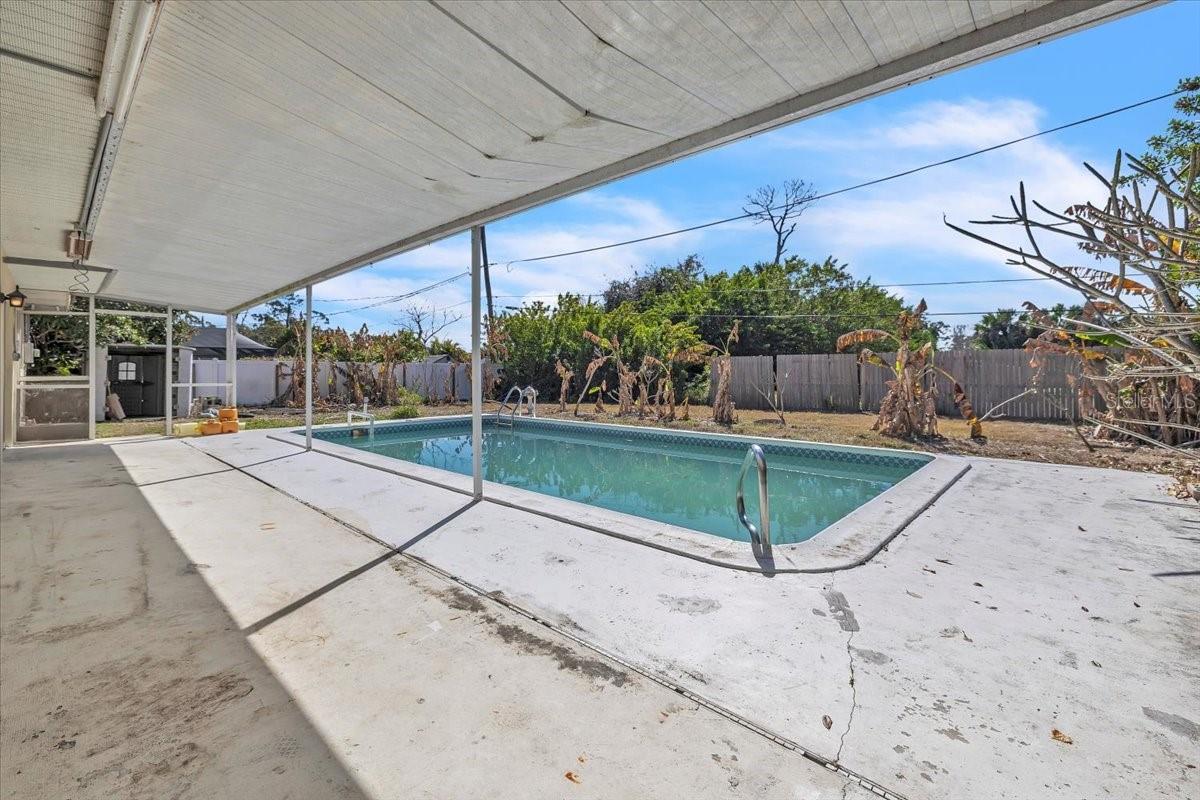 Image 31 of 44 For 22265 Niagara Avenue