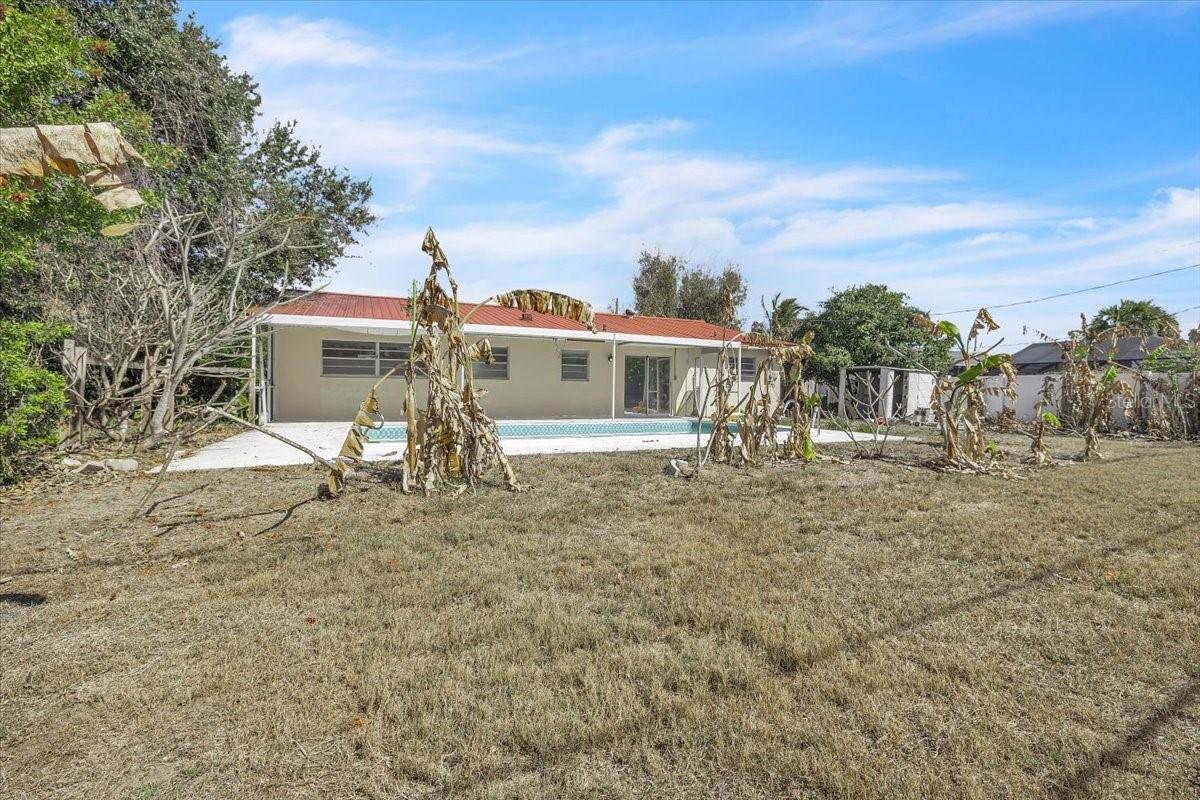 Image 34 of 44 For 22265 Niagara Avenue