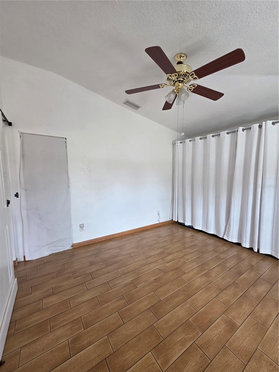 Image 50 of 74 For 20206 Astoria Avenue