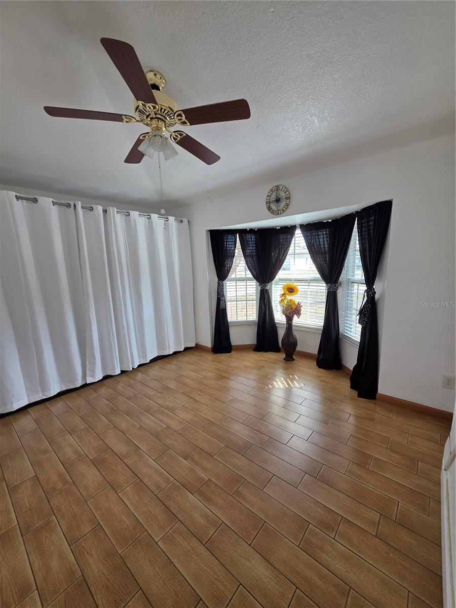 Image 51 of 74 For 20206 Astoria Avenue